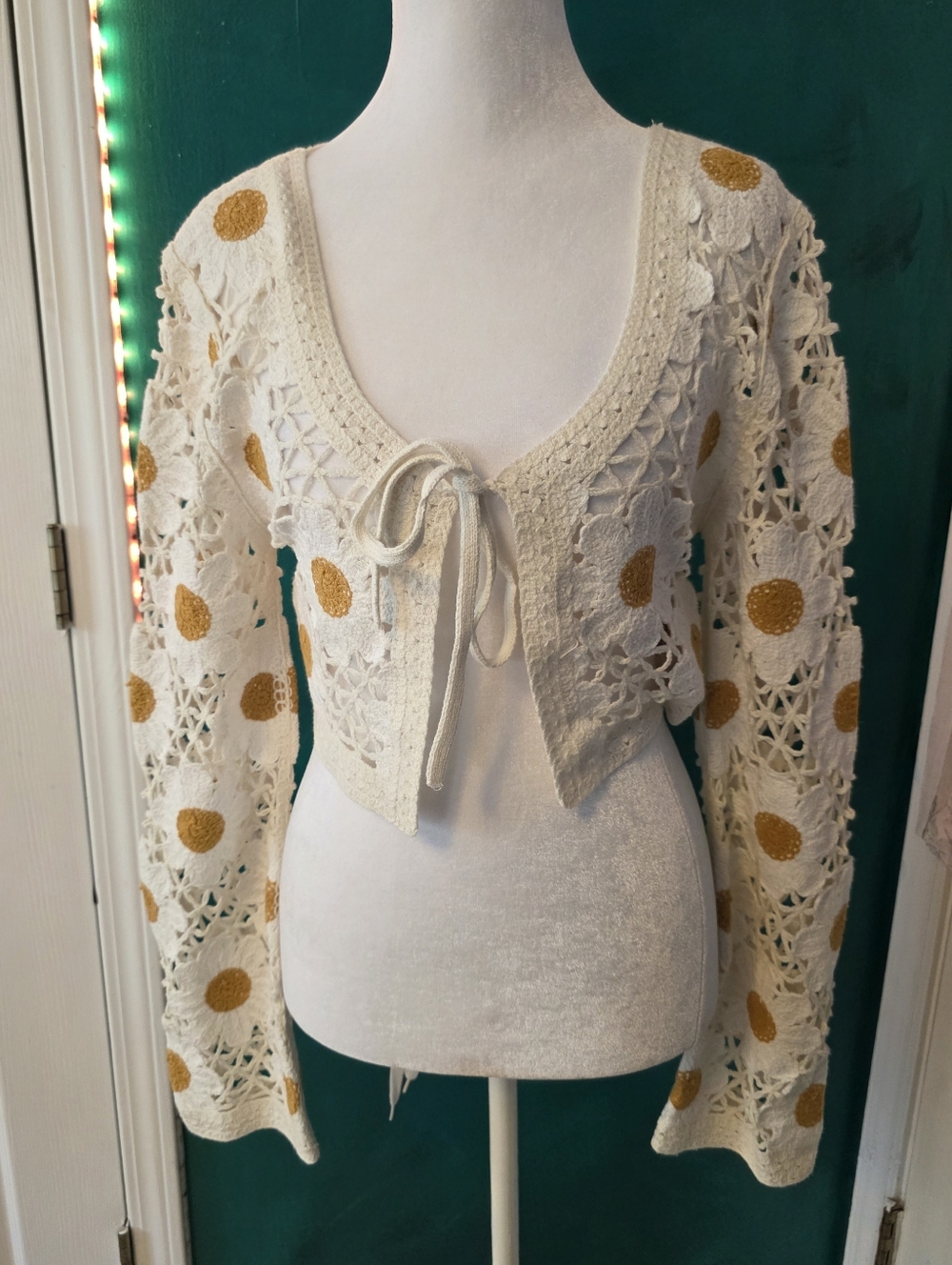 Jessica Simpson Daisy Crochet Tie Front Cardigan Large